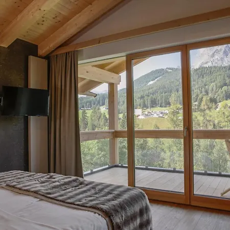 Dolomiti Alvera Hotell 3*