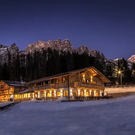 Dolomiti Alverà 3*