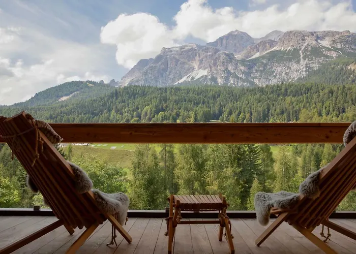 Dolomiti Alvera Szálloda 3*