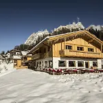 Dolomiti Alvera 酒店