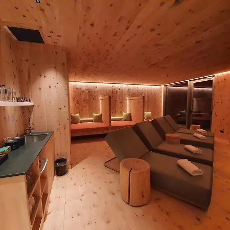 Dolomiti Alverà Hotel
