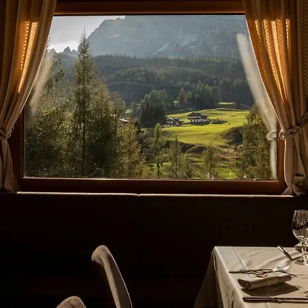 Dolomiti Alvera Hotell